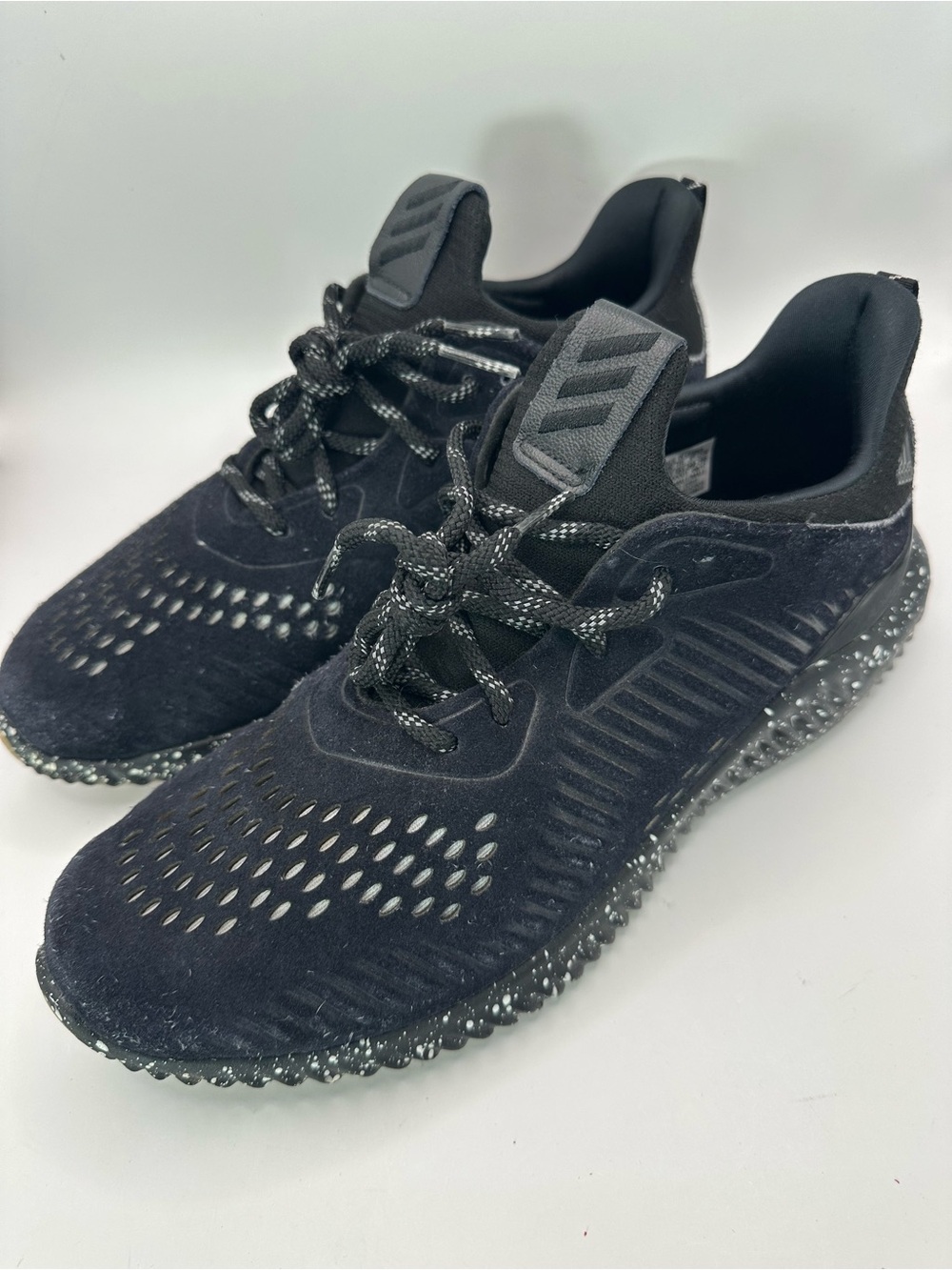 Adidas Alphabounce Sneakers Men’s Size 11. Black